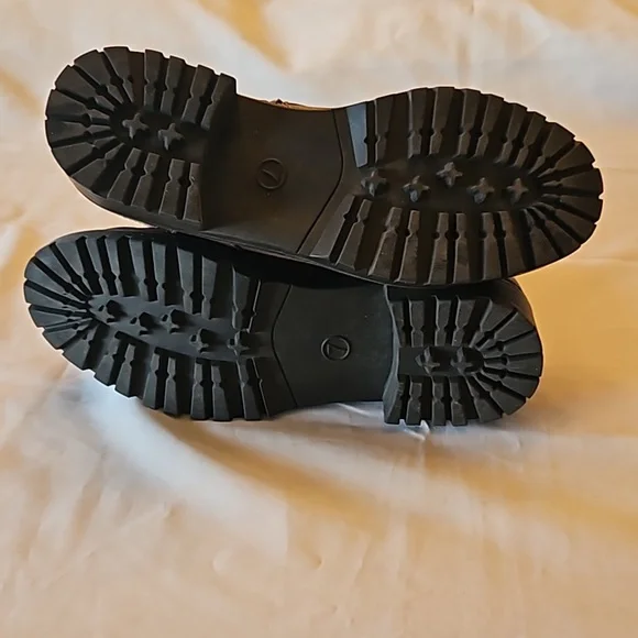 Ladies Short Boots - Picture 6 of 6